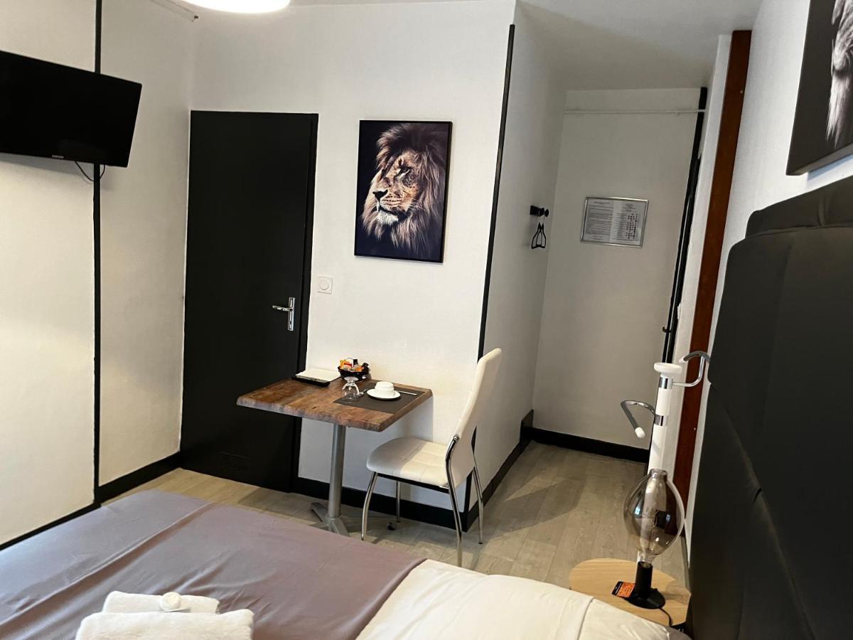 Auberge De La Voute Chooz Экстерьер фото